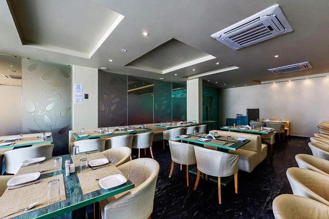 Hotel Grand 3D Bhuj Zewnętrze zdjęcie